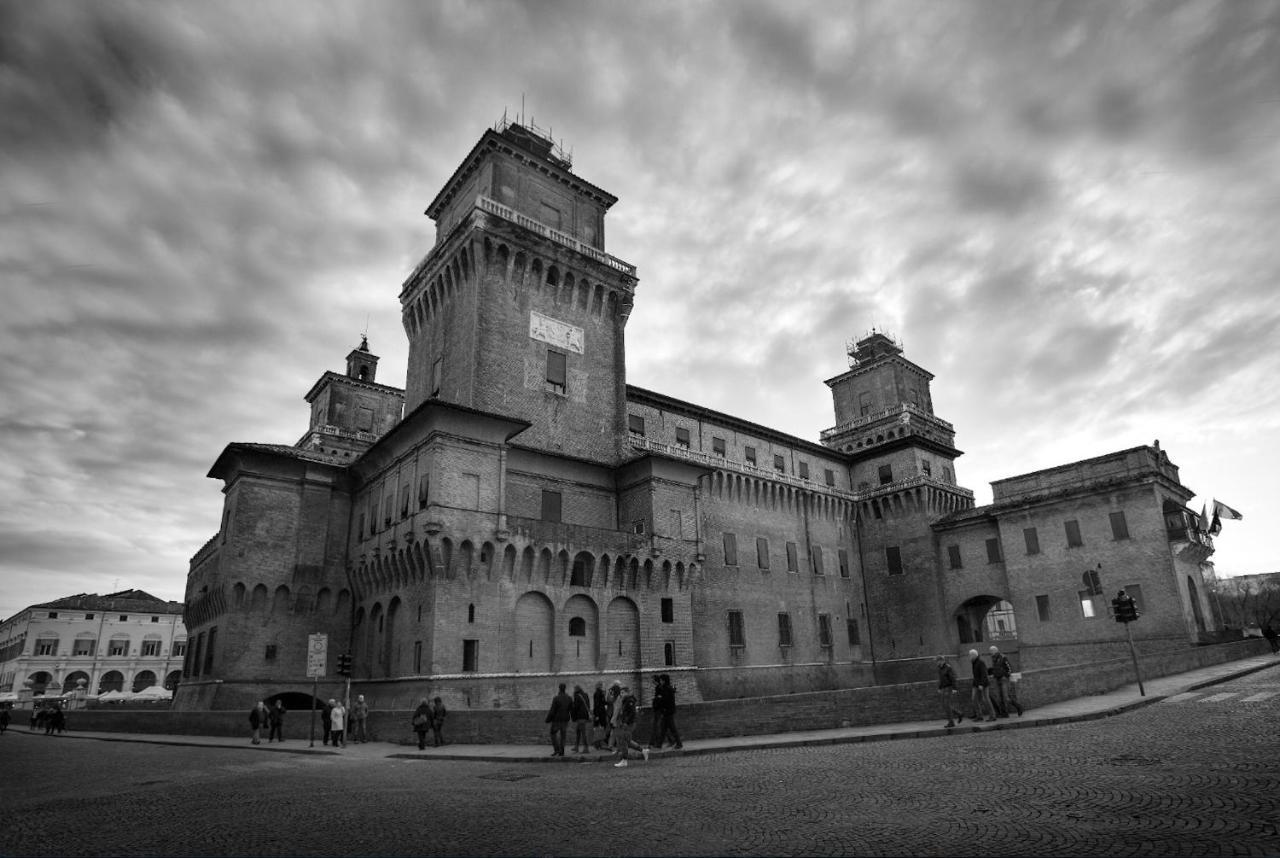 Vizi E Virtu Appartement Ferrara Buitenkant foto